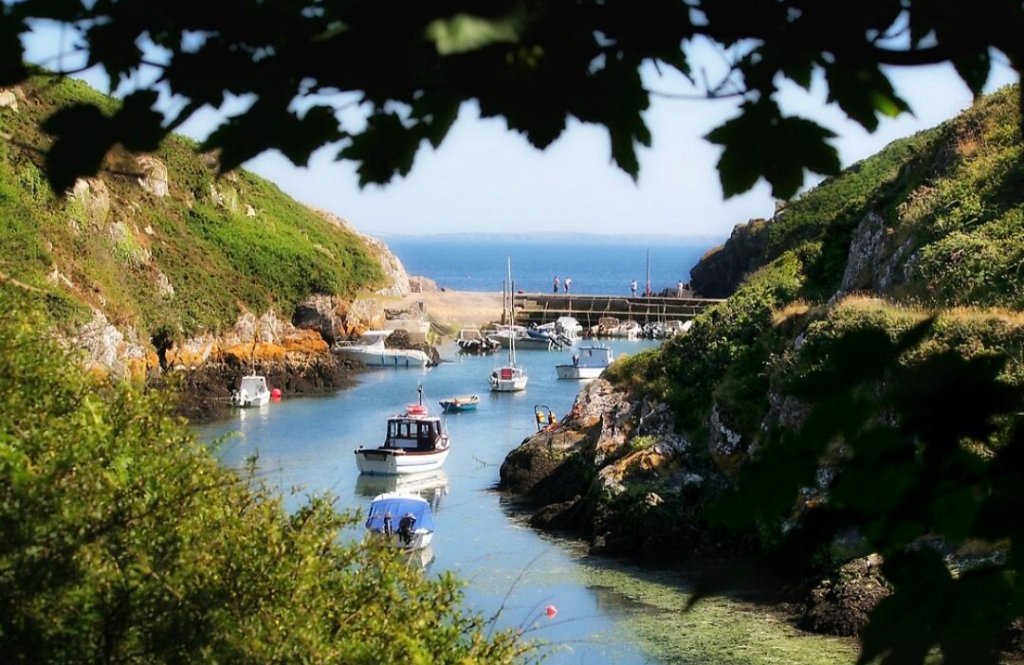 Echoes of the&nbsp;Past